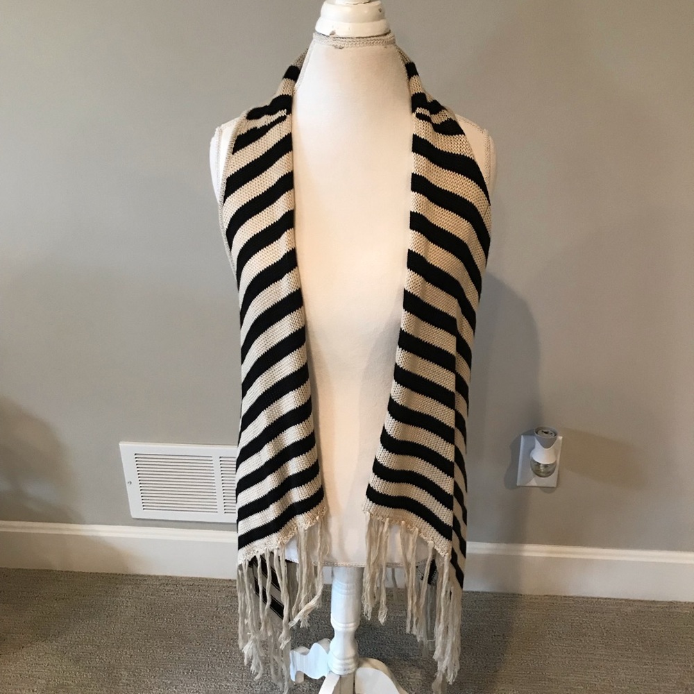 Knit vest NWOT